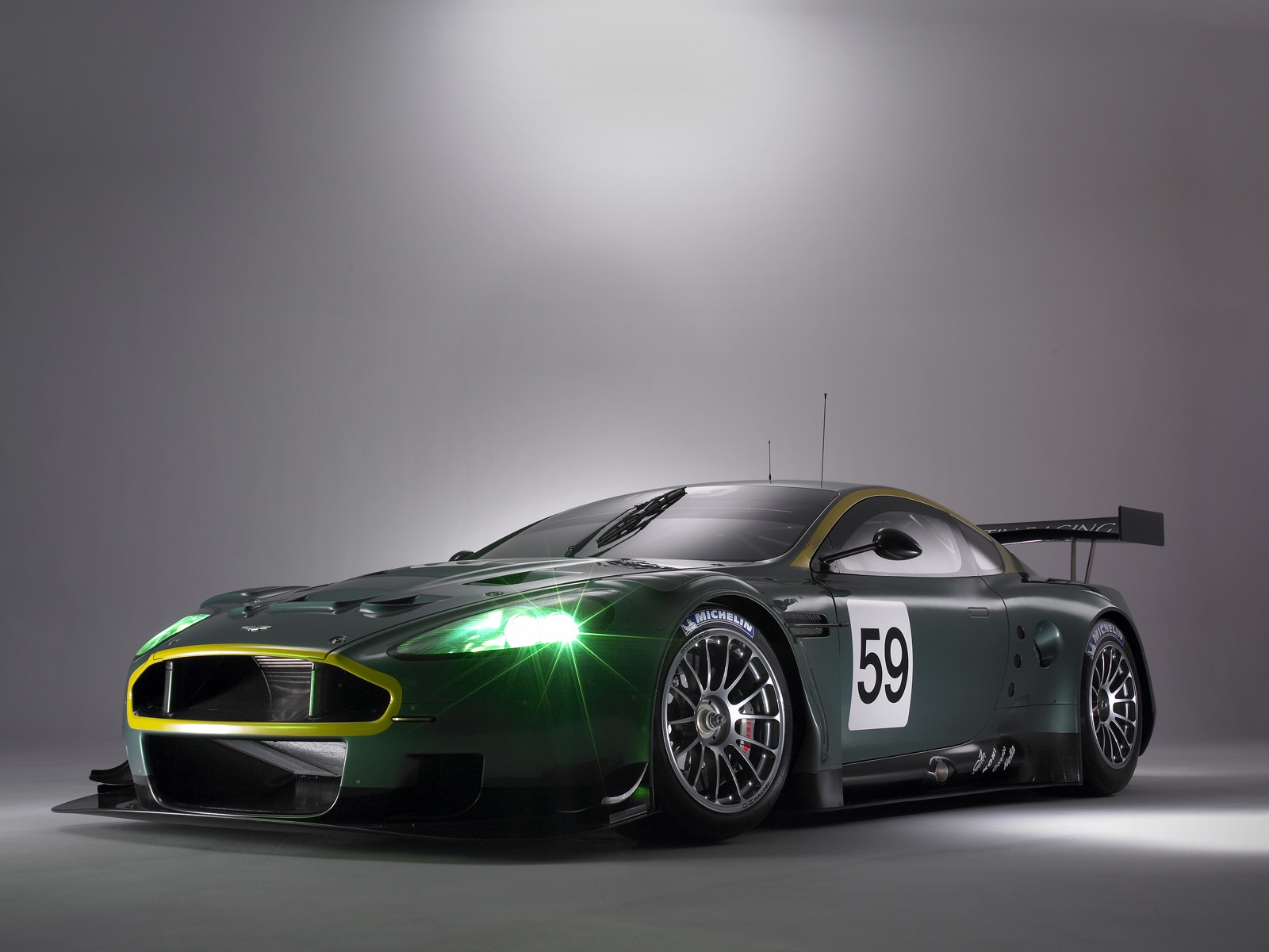 Aston Martin DBR9 by shawngee