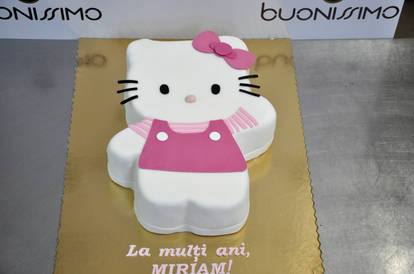 Hello Kitty cake