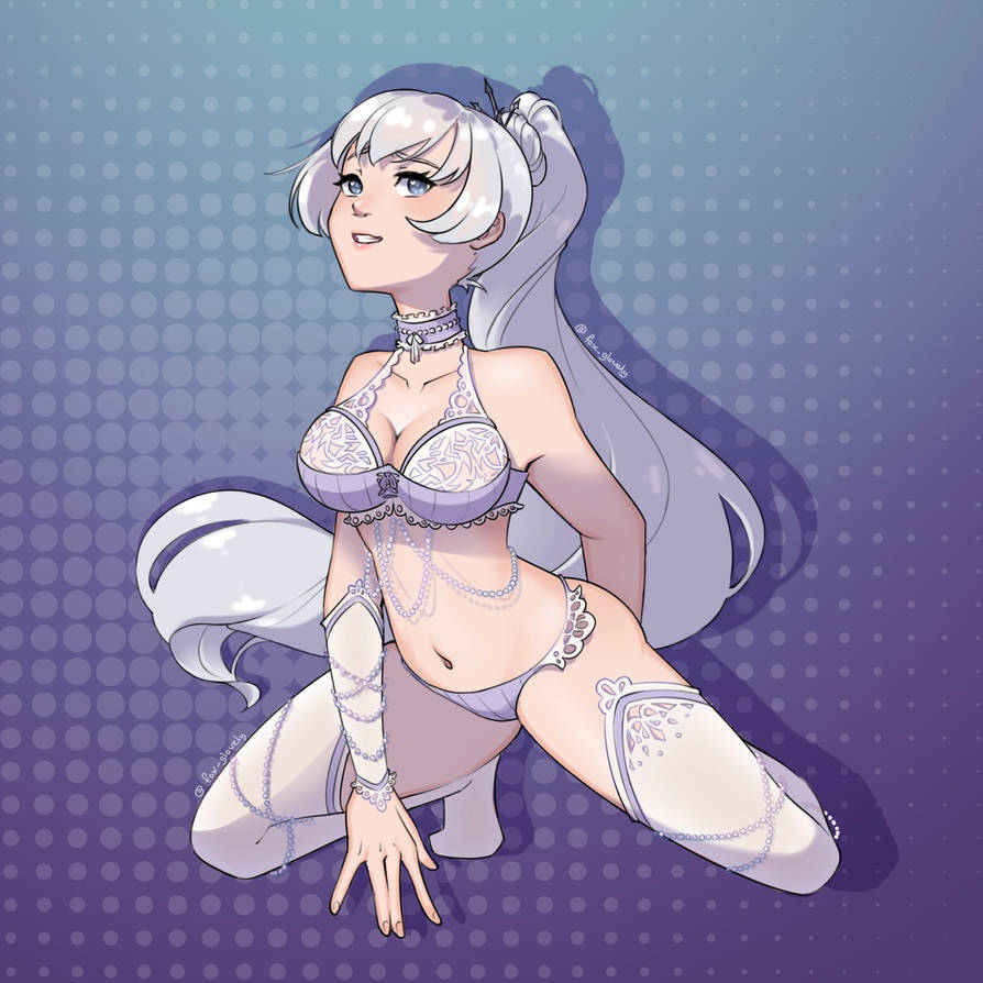 Weiss Schnee in lacy lingerie