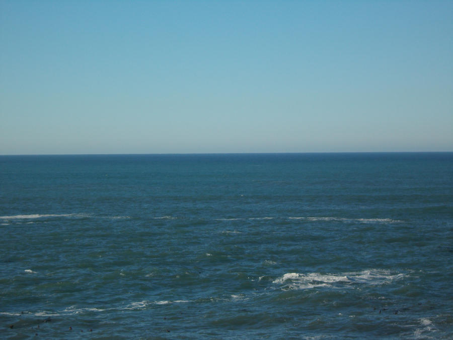 Ocean Horizon on A Calm sunny Day.(Horizon Middle)
