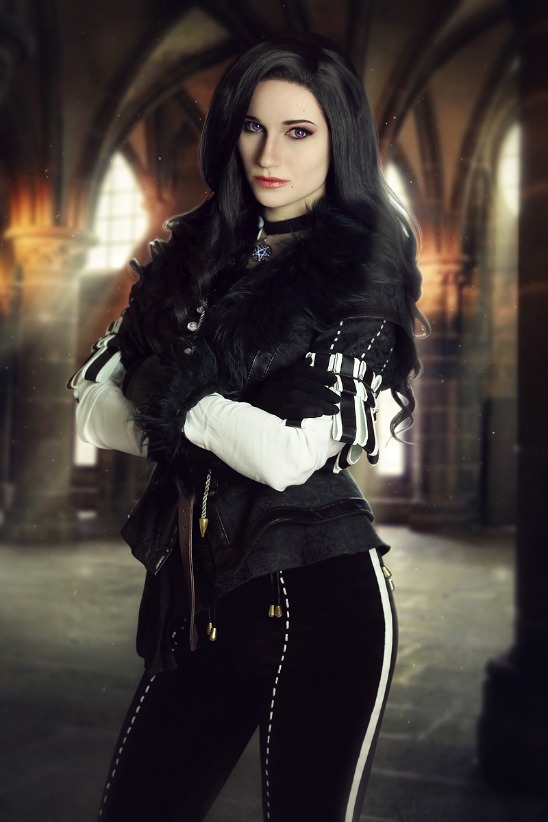 File:Yennefer of Vengerberg Cosplay at ChinaJoy 2017.jpg - Wikimedia Commons