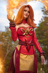 Lina Dota 2 Cosplay