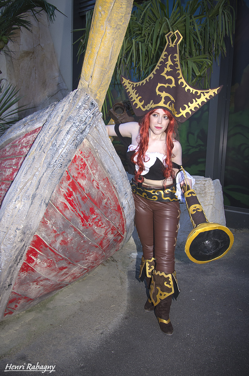 Miss Fortune Cosplay - When tracking a prey...