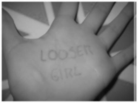 Looser girl