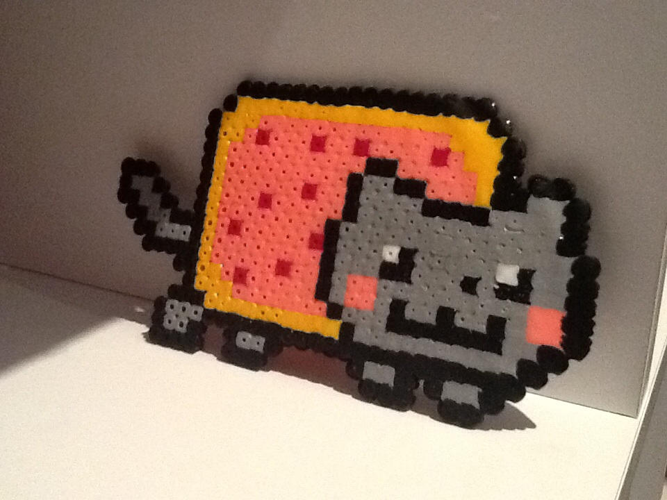 Perler Bead Nyan Cat by RainbowJack89 on DeviantArt