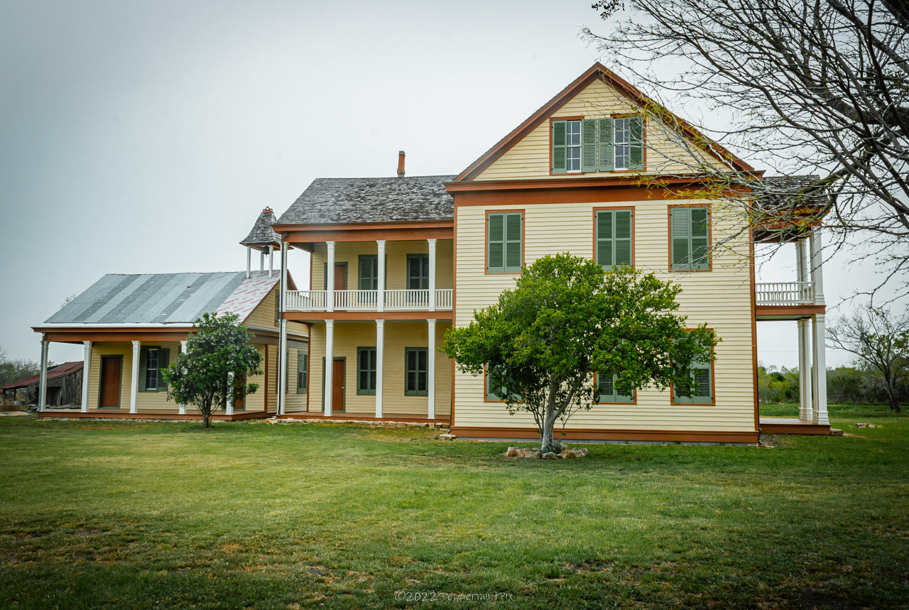 Ruckman House Side by PeppermintPics on DeviantArt