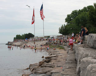 Crowd of Boatwatchers