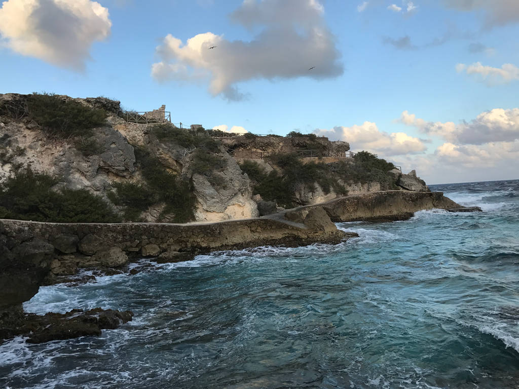 Punta Sur Cliff Trail Photo (3/29/2017) by NitroactiveStudios