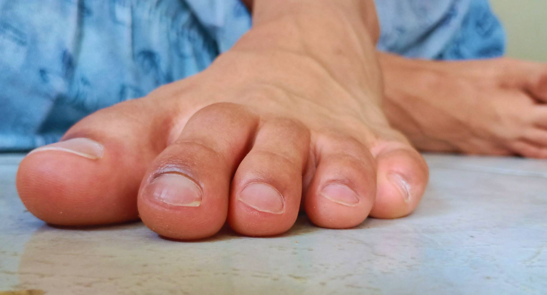 Own Toes Focus on the toes by felipekfkckf on DeviantArt