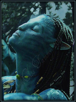 NEYTIRI ENJOYS THE WATER