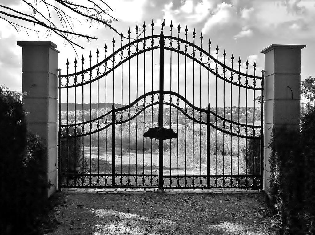 Front Gate to Town by TheFaintPen on DeviantArt