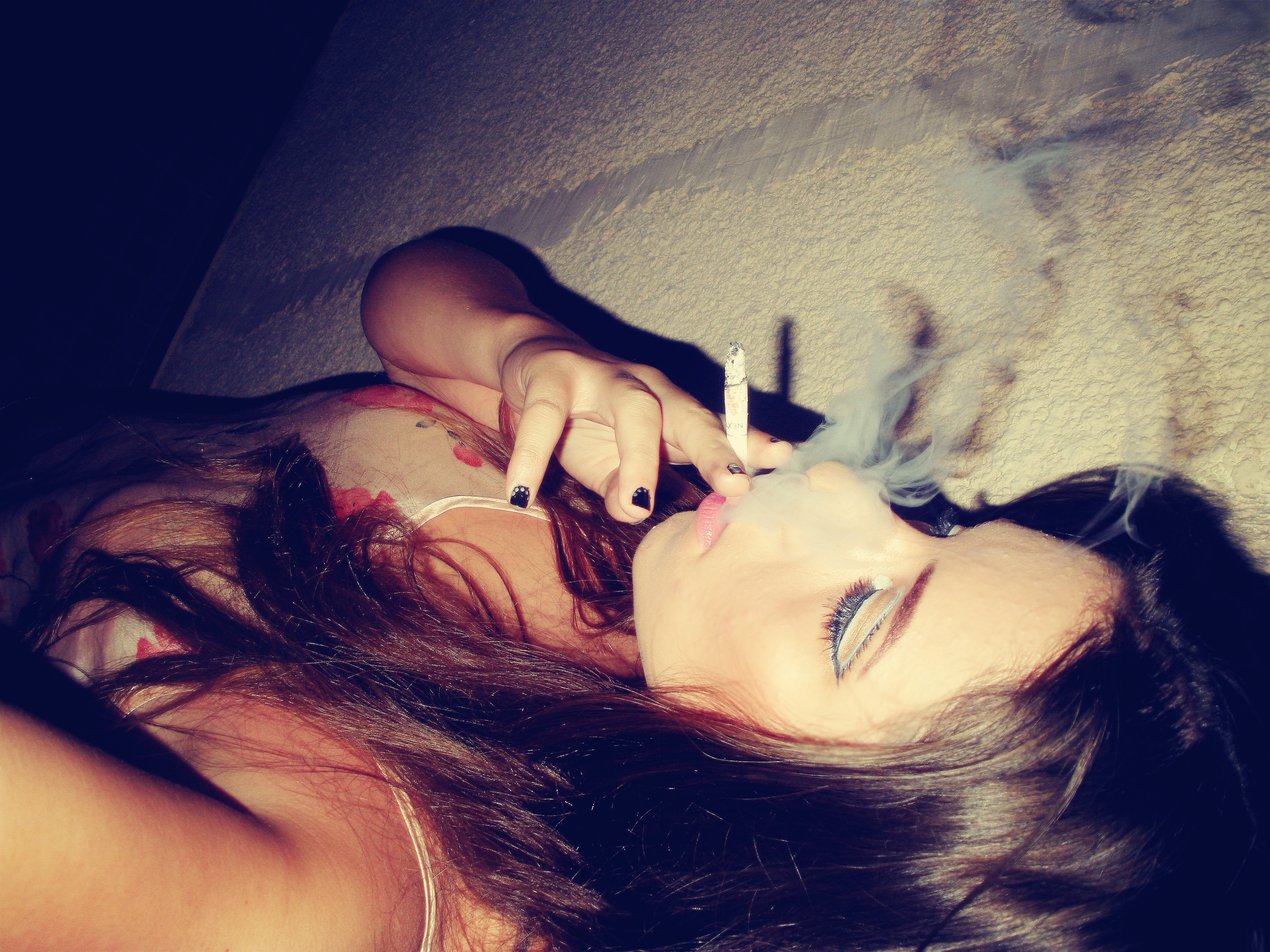 NIGHT CIGARETTE (: