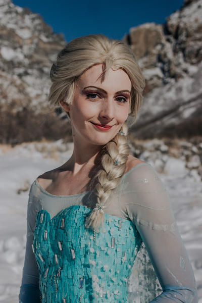 Elsa portrait by Nandra11 on DeviantArt