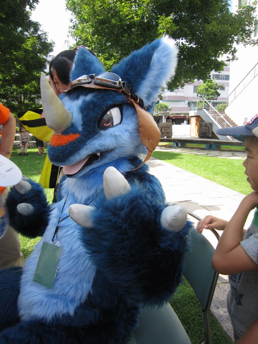 dragon fursuit