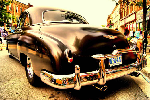 49 Deluxe curbside