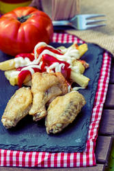 Chiken Wings with Fries 1C SanchiEsp