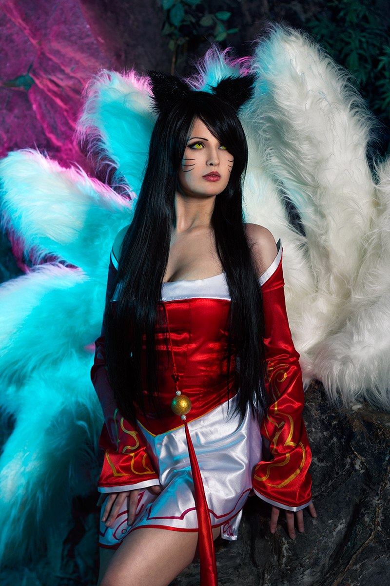 Ahri cosplay