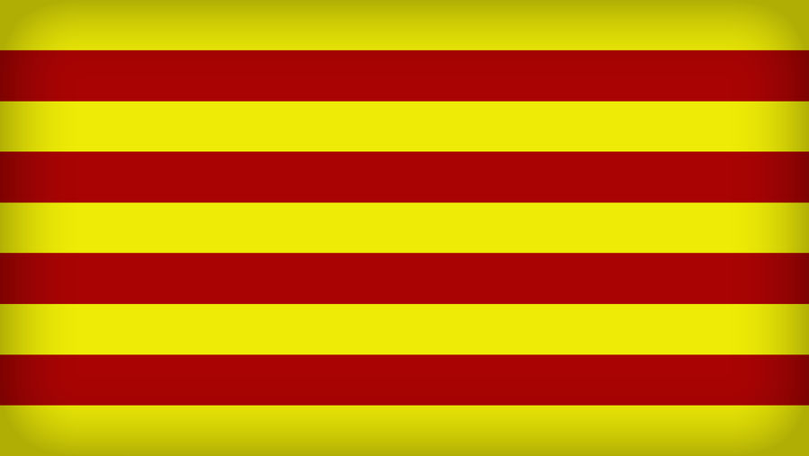 Желто красный на английском. Флаг Каталонии. Флаг Каталонии альтернативный. Флаг Коммунистической Каталонии. Красно желтый флаг.
