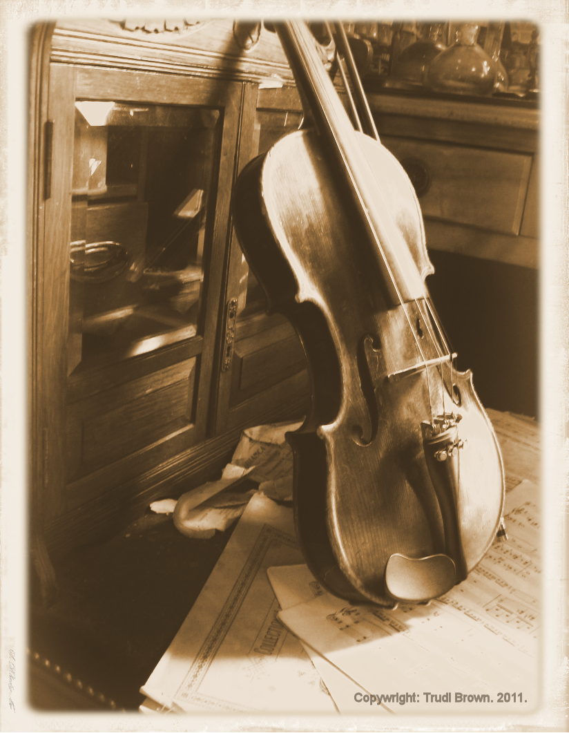 Holmes' Violin