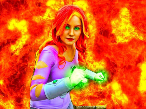 Starfire Cosplay 7