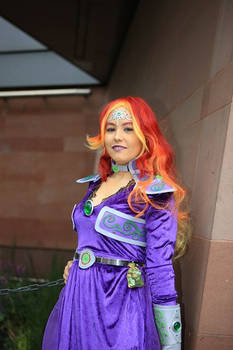 Starfire Cosplay 12