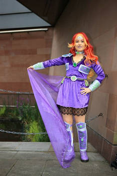 Starfire Cosplay 14