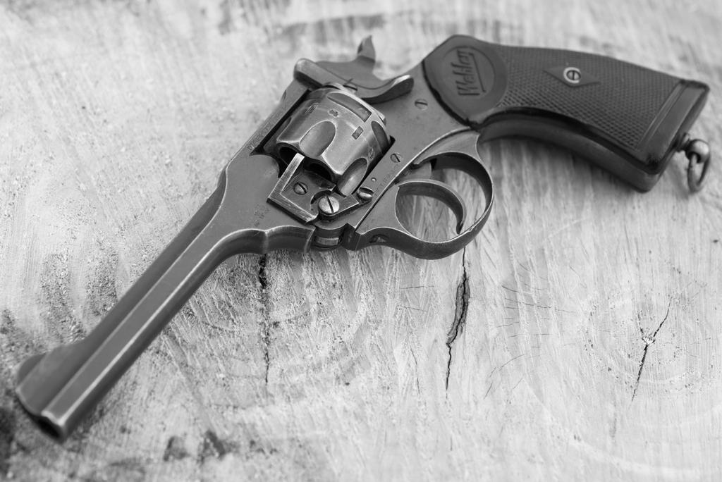 Webley Mark IV .38 - 1940-1941 Production by PLutonius on DeviantArt