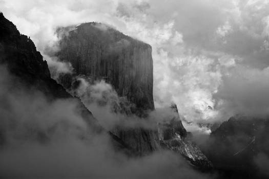 Clouds tickle El Capitan