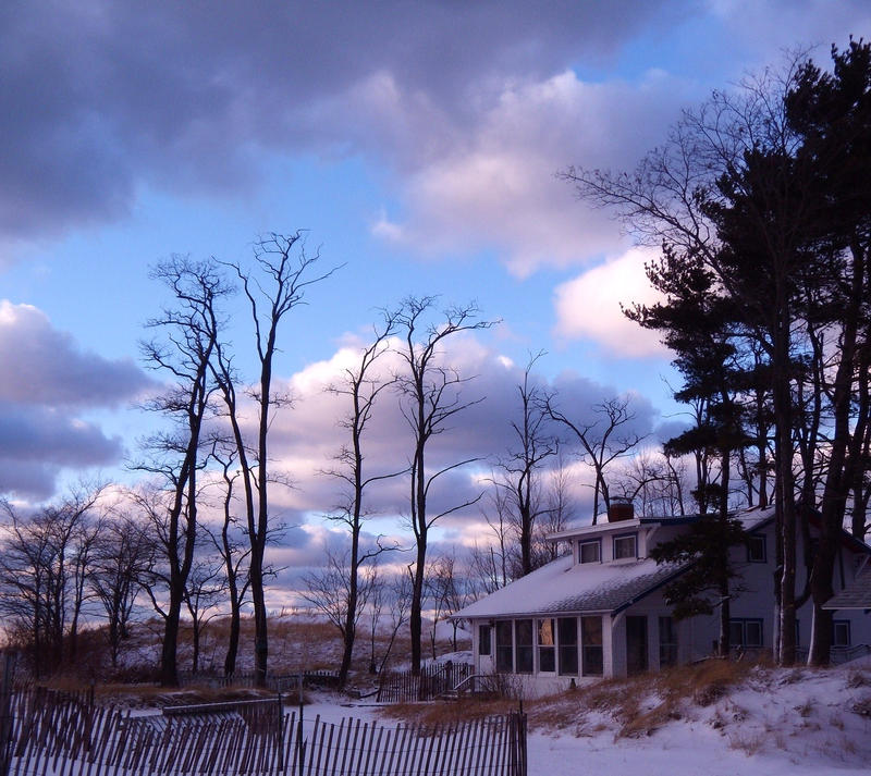winter beach house by moldypotatoes on DeviantArt