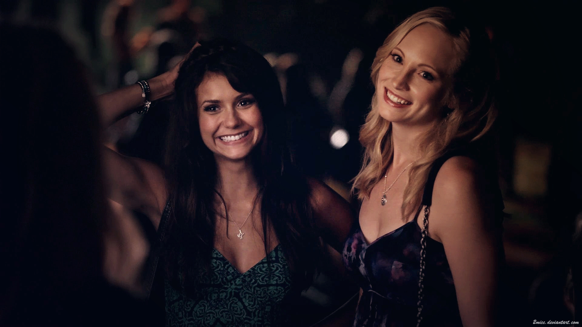 Nina Dobrev with Candice Accola TVD S5