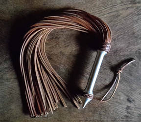 Heavy leather flogger