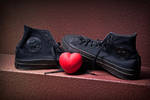 Black Converse Love by Nikonoclaste