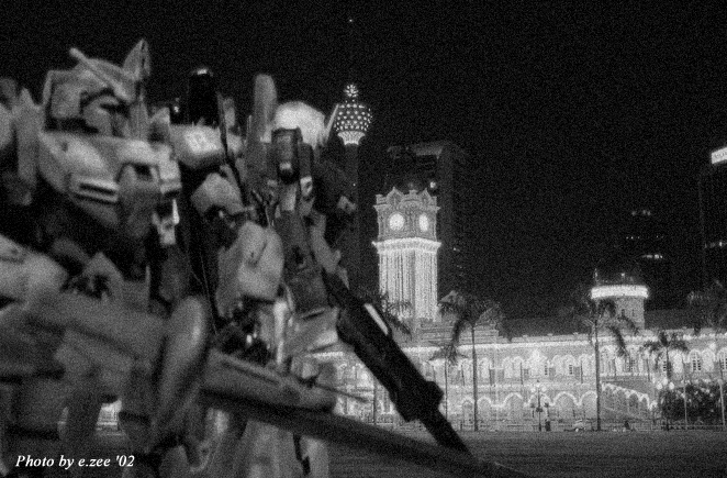 Gundams at Dataran