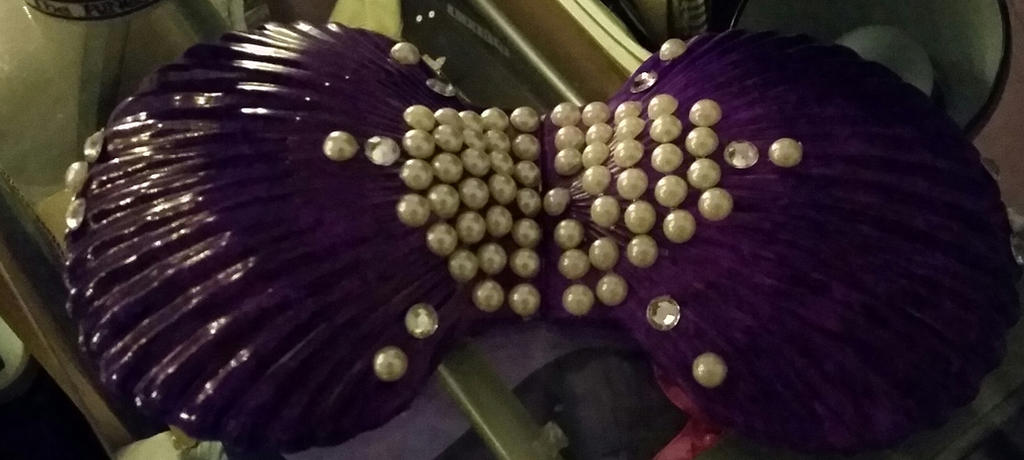 Shell Bra Deviantart Seashell Bra by rhaggard09 on DeviantArt