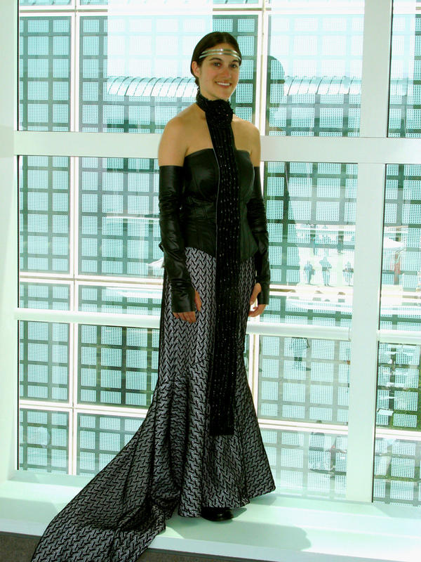 padme amidala dinner dress Star Wars Padme Green Velvet Bell Sleeve Dress (Exclusive)