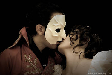 The Phantom of the Opera: Kiss
