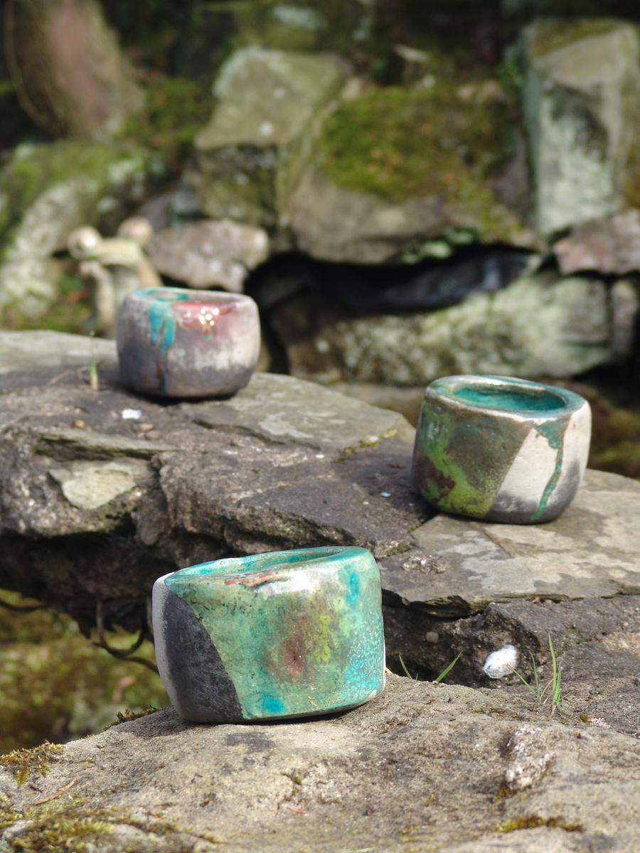 Raku pebble pots