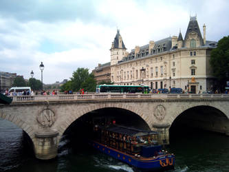 Petit Pont, Ile de la Cite, Paris