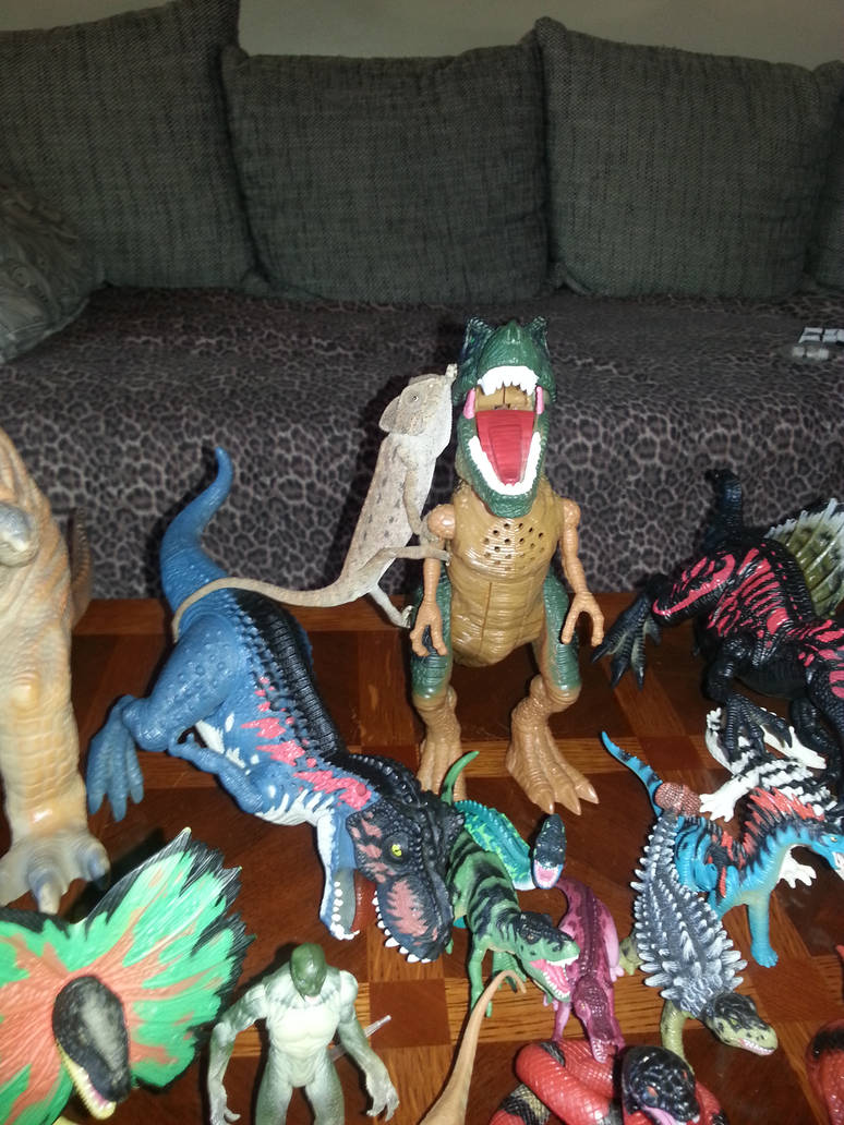 Chamaeleo chamaeleon -Watching Rango (9) by odissssseu on DeviantArt