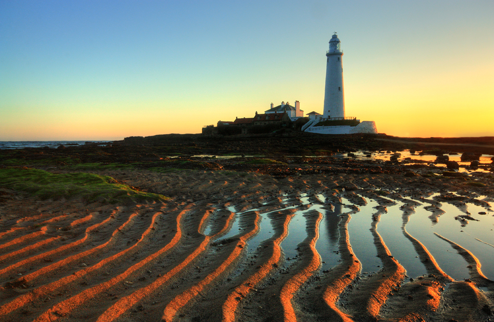Spring dawn at the lighthouse