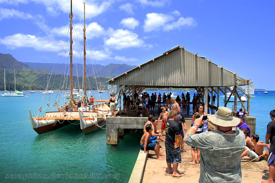 Hokule'a at Hanalei Pier