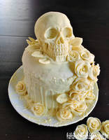 Our skull-wedding cake