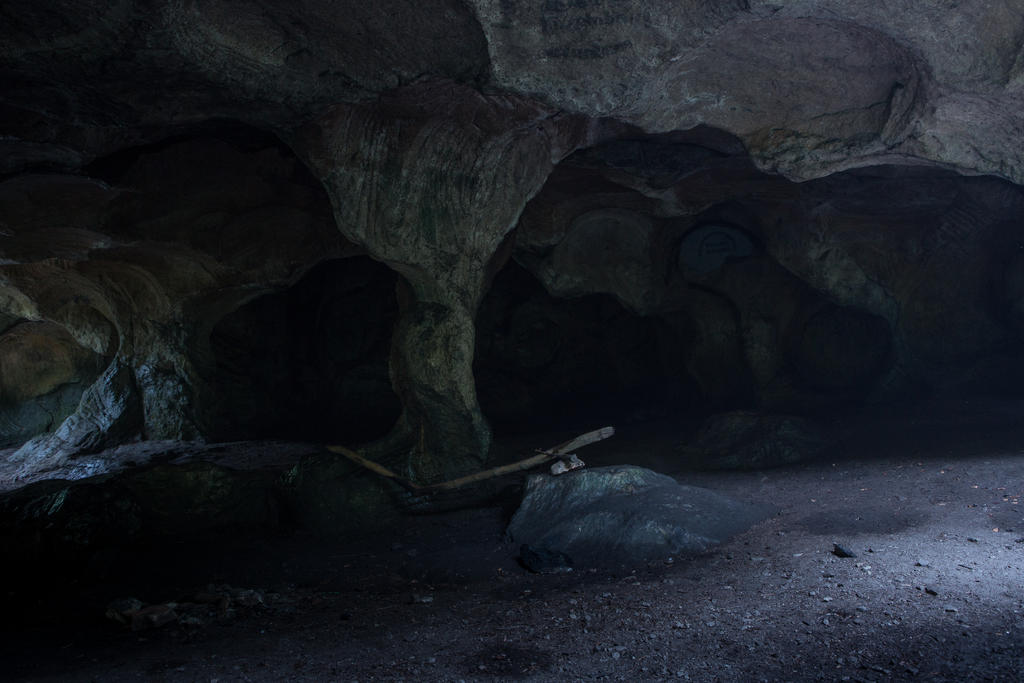 Dark cave 01