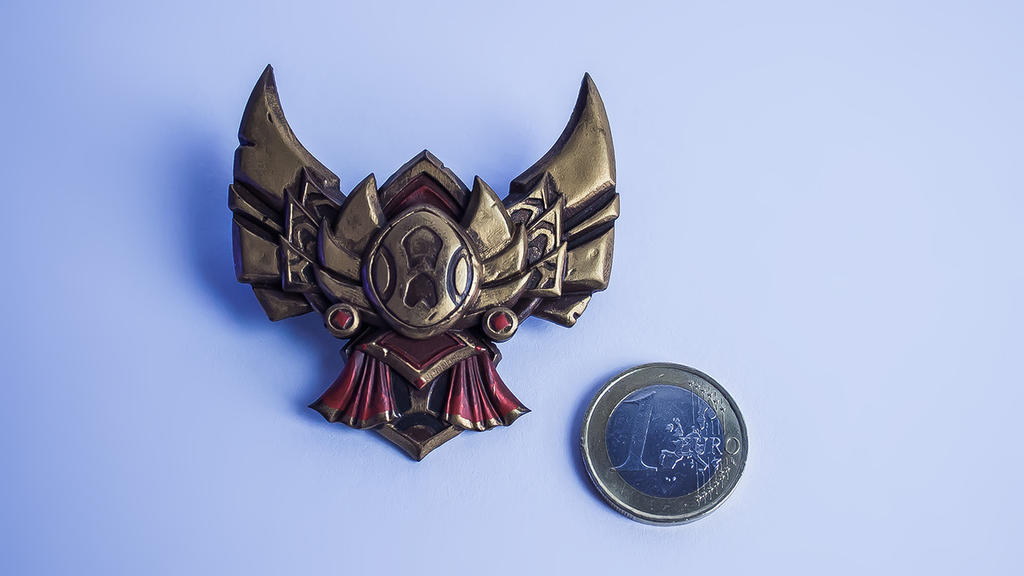 League of Legends Gold Badge Magnet small by blackmaskedfox
