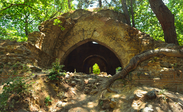 Kursunlu Monastery 2