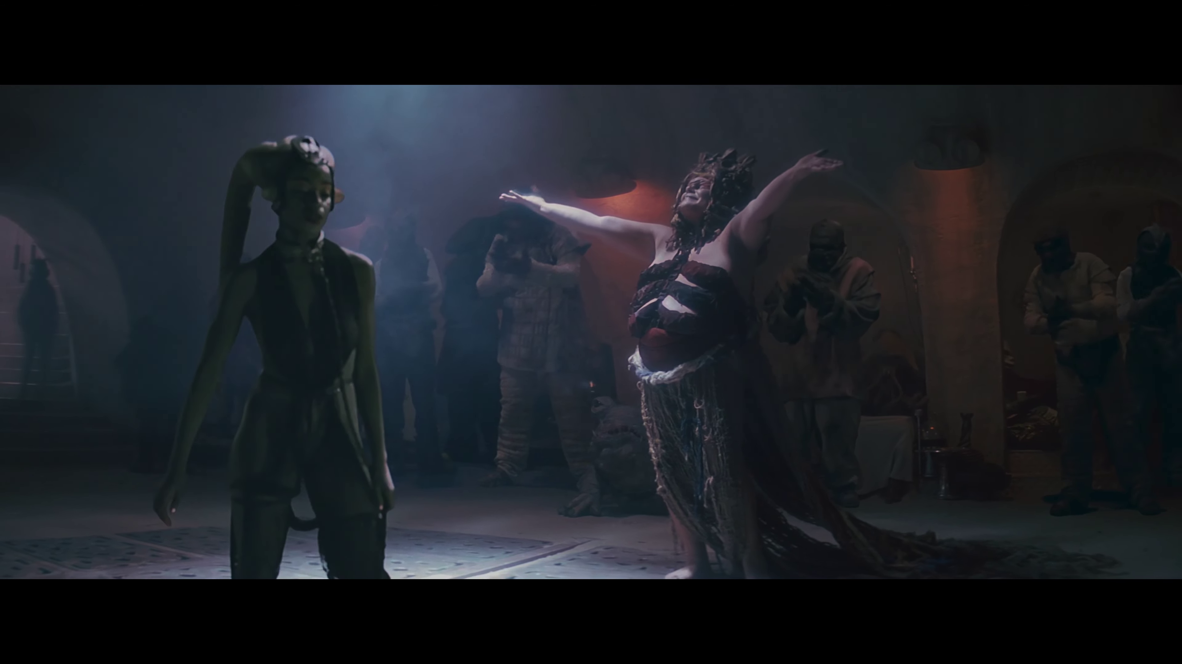 Oola Finishes Her Dance For Jabba The Hutt by PalaceOfLust on DeviantArt