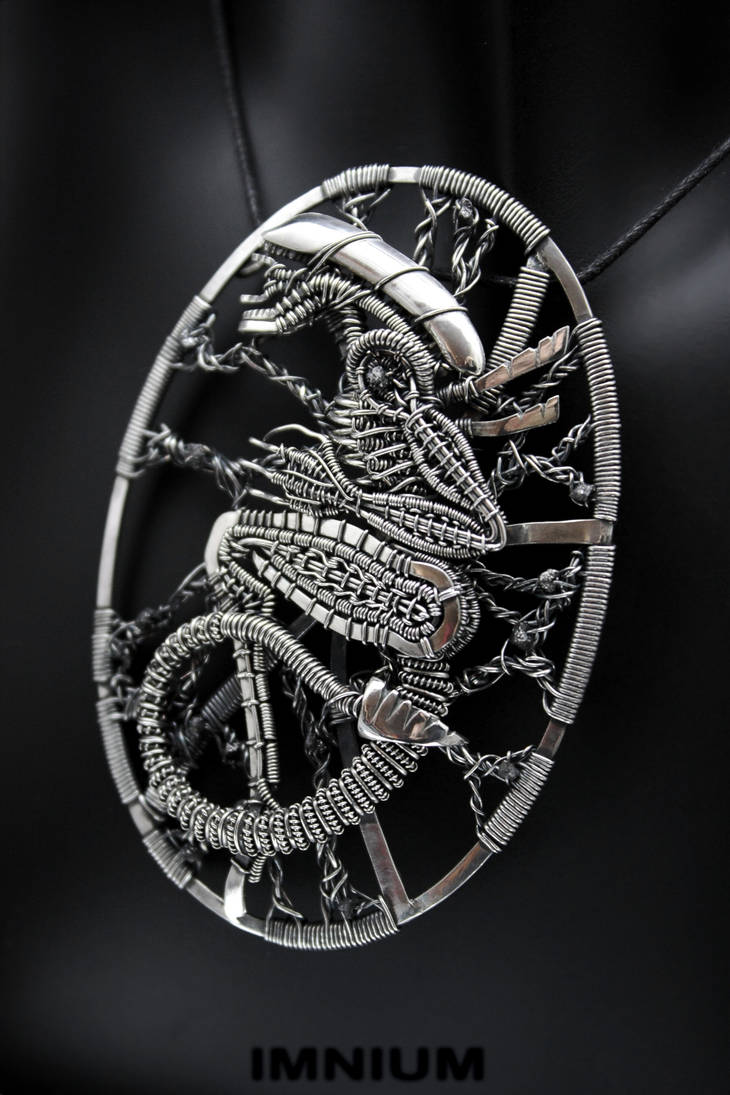 Alien Pendant IV