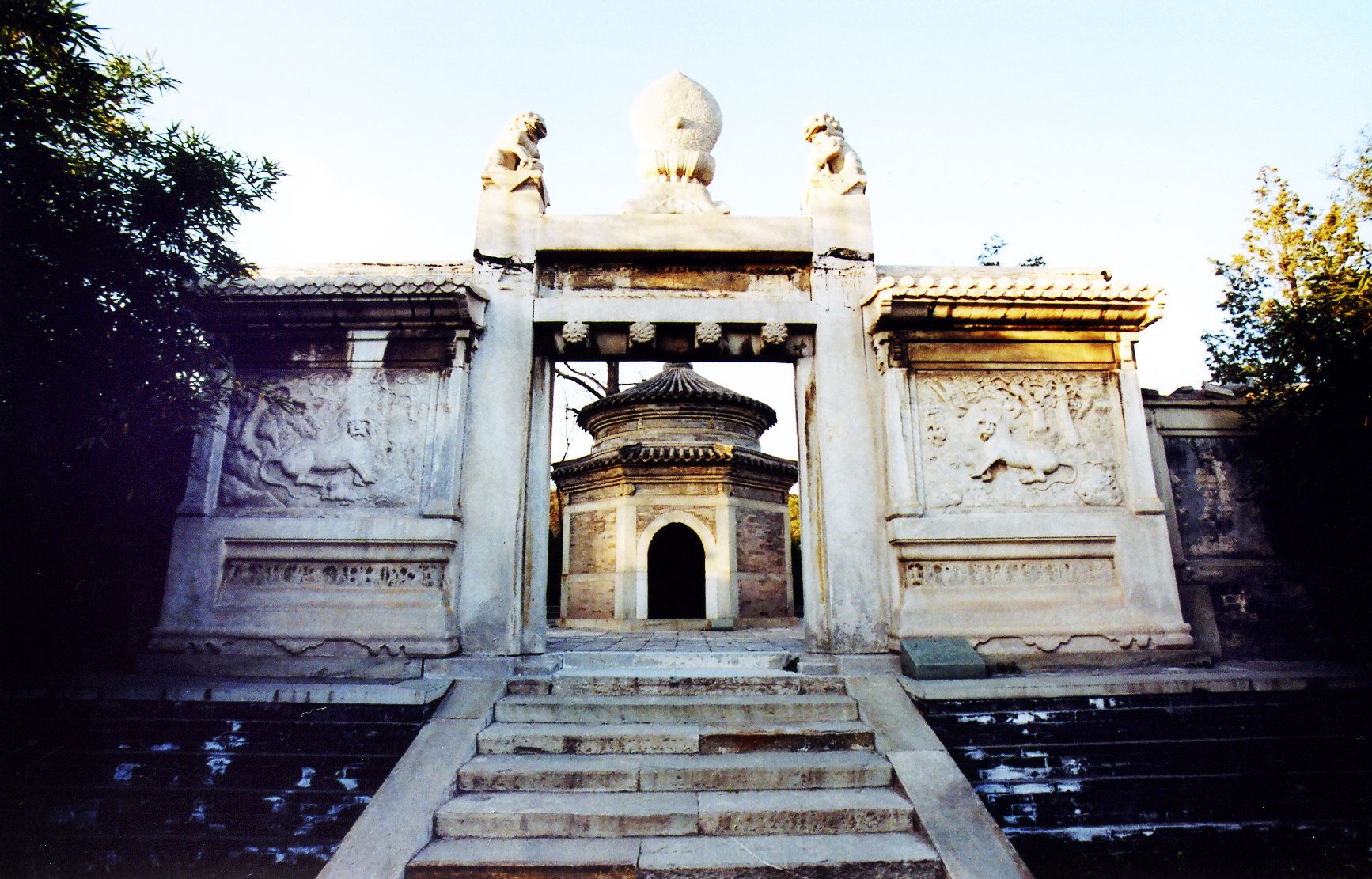 Tianyi Mu  The Grave of the Eunuch Tianyi Beijing