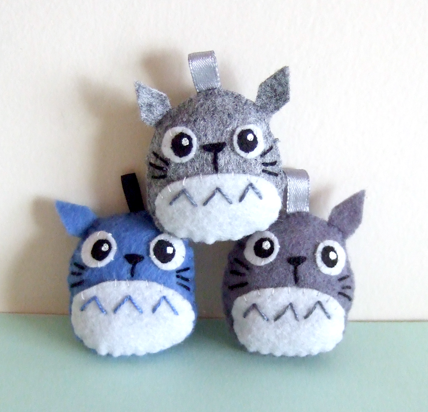 Blue and grey Totoro keychains