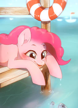 Pinkie Pie on the pier